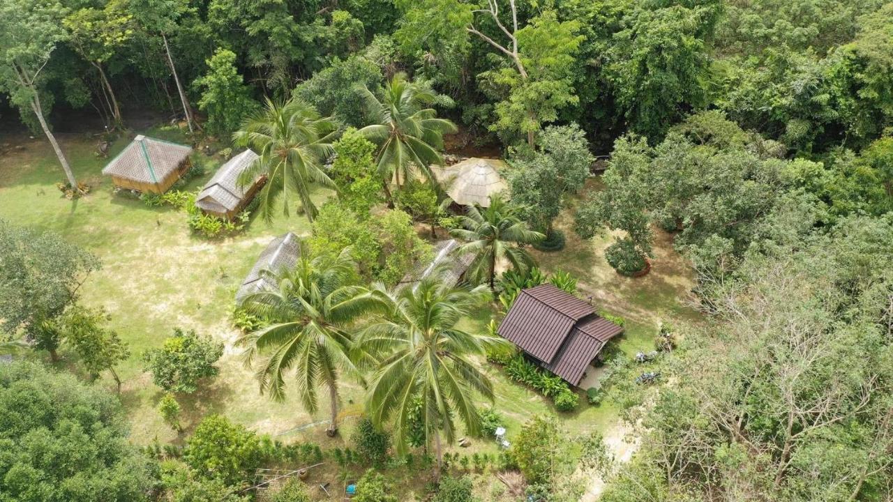 Baan Kon Kan Resort Ko Kut Exterior photo